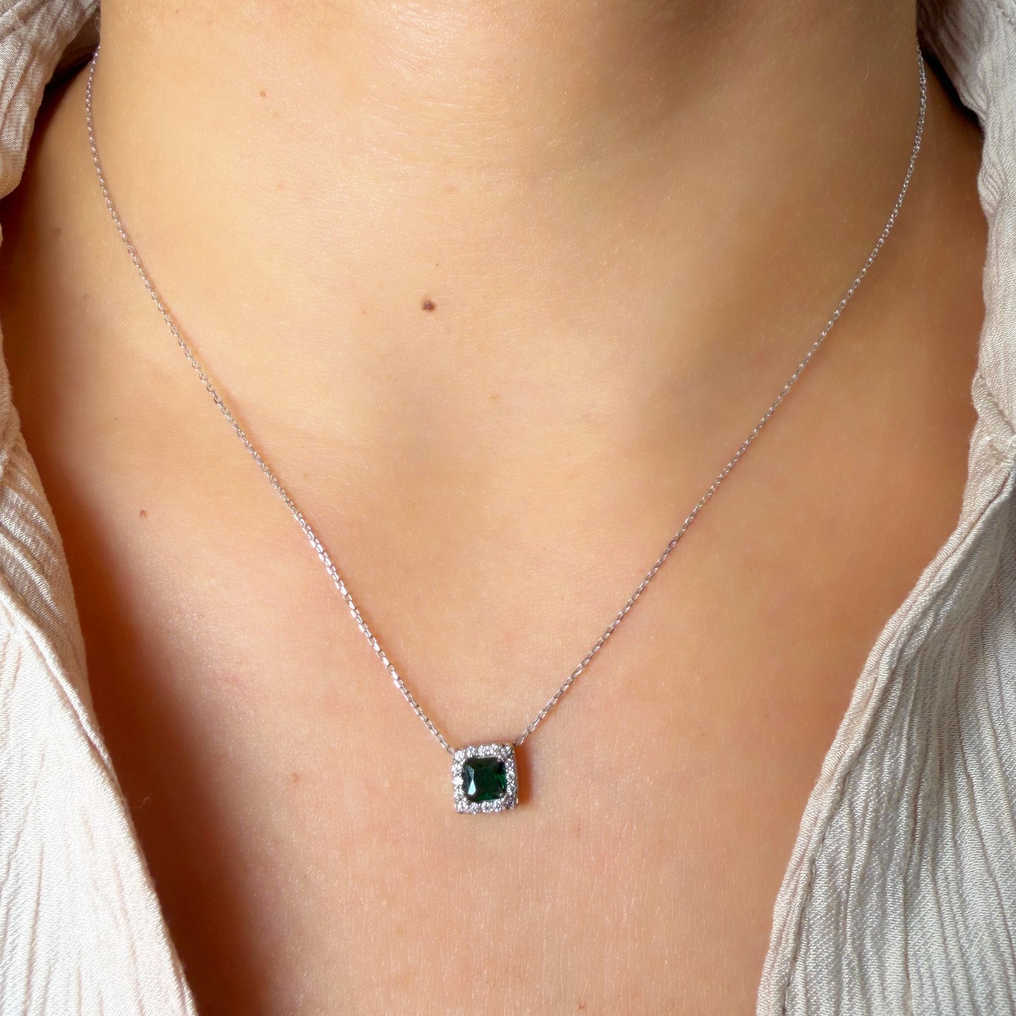 Cadena Punto de Luz Cuadrado en Plata 925 con Circon Color Esmeralda