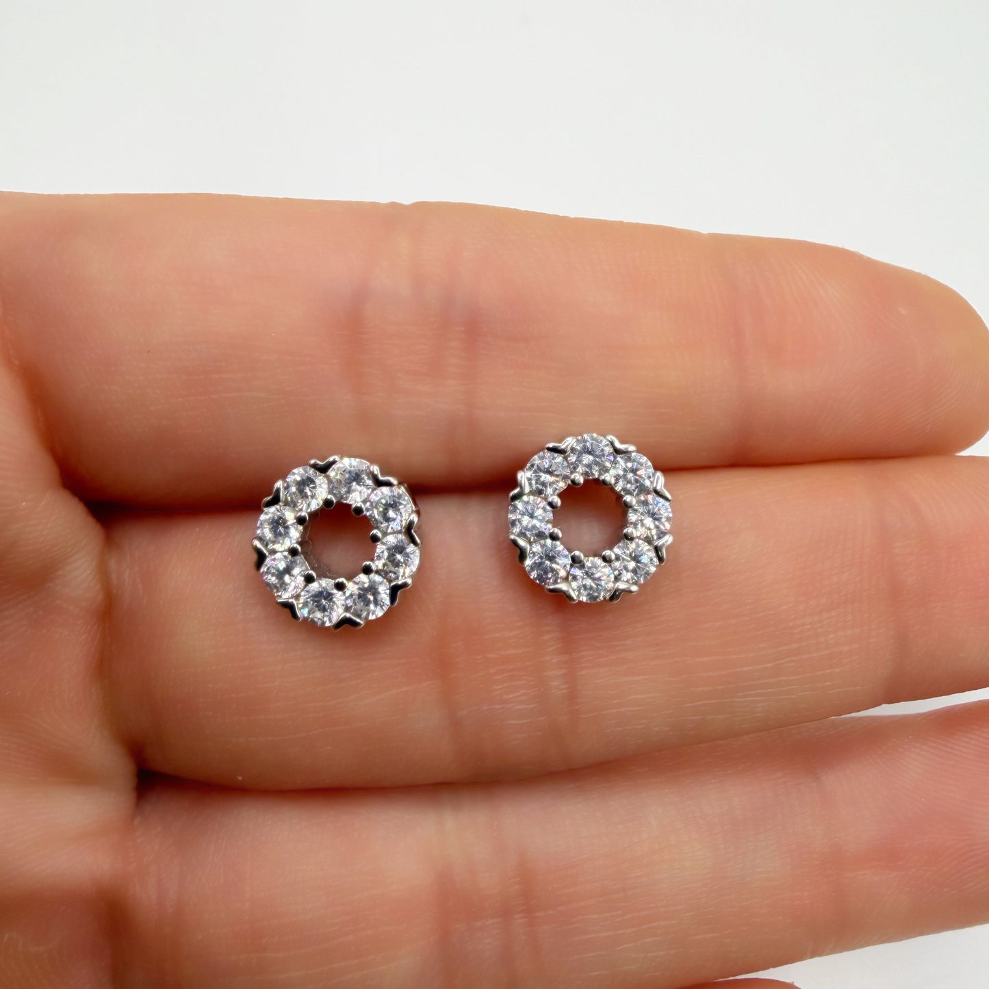 Aretes Redondos Plata Esterlina 925 Rodinada con Circones