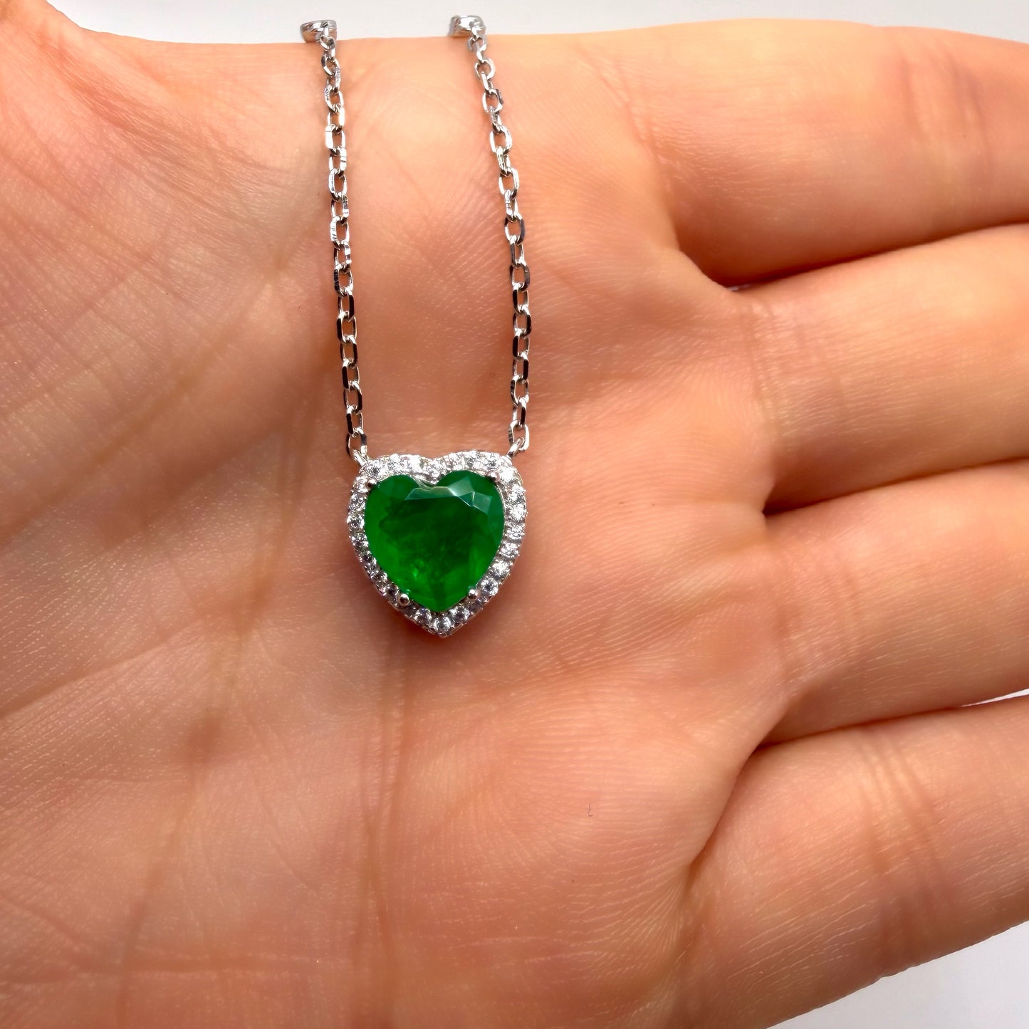 Cadena Esmeralda de laboratorio Corazón Plata Esterlina 925 Rodinada Bisel Circones