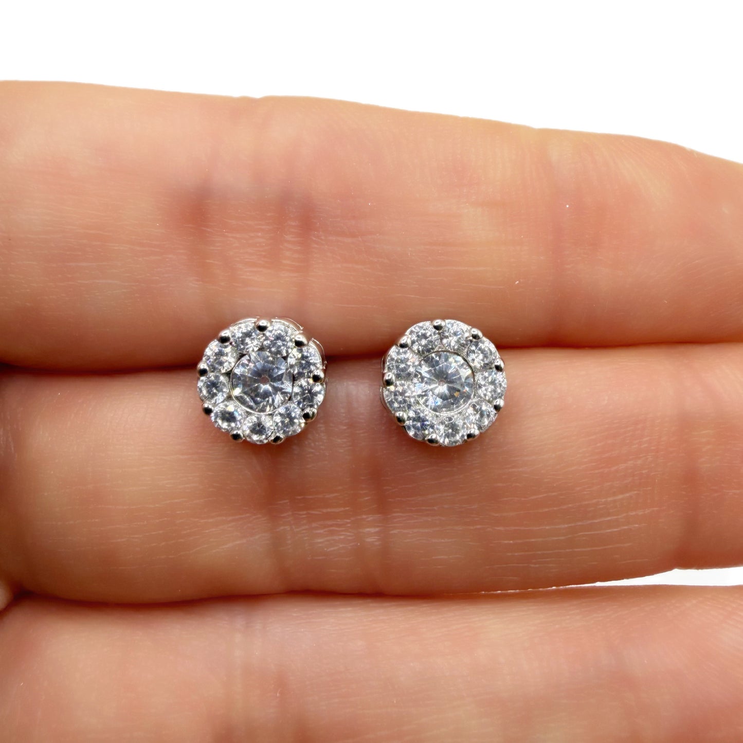 Aretes redondos en plata esterlina 925 rodinada con circón premium
