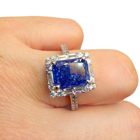 Anillo en Plata Esterlina 925 Rodinada con Tanzanita de Laboratorio
