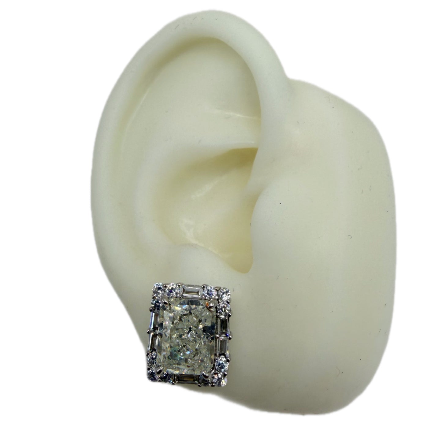Aretes Rectangulares en Plata Esterlina 925 Rodinada con Moissanitas