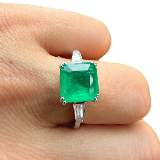 Anillo Esmerlada de laboratorio Cuadrada Plata 925 Rodinada con Circones