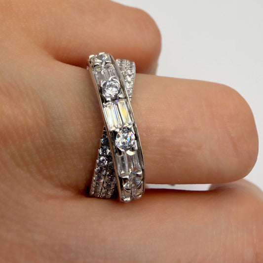 Anillo cruzado circones baguette y redondos Plata esterlina 925 Rodinada