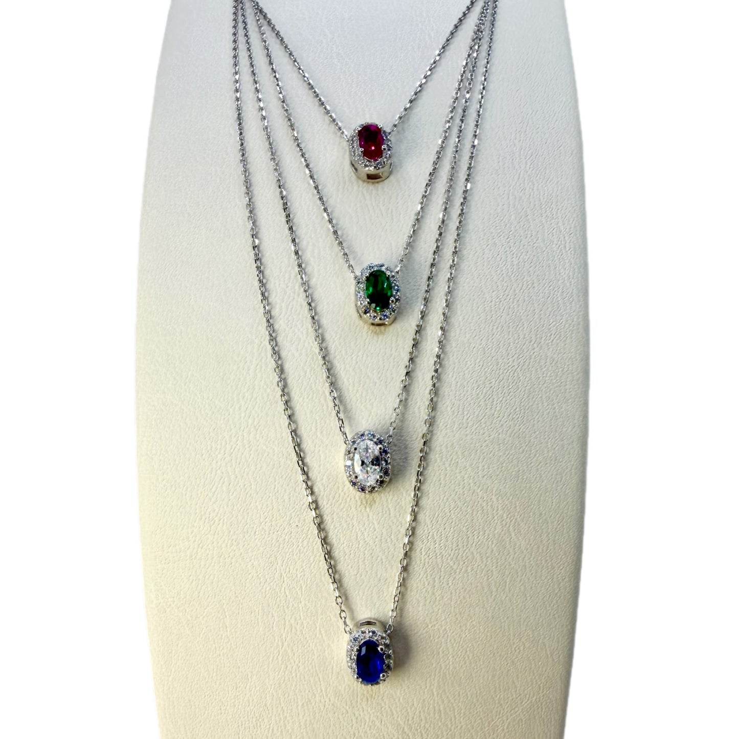 Cadena Delicada con Dije Ovalado y Bisel de Circones – Plata 925 Rodinada